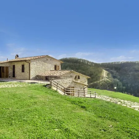 Welcome To True Umbria Lantgård